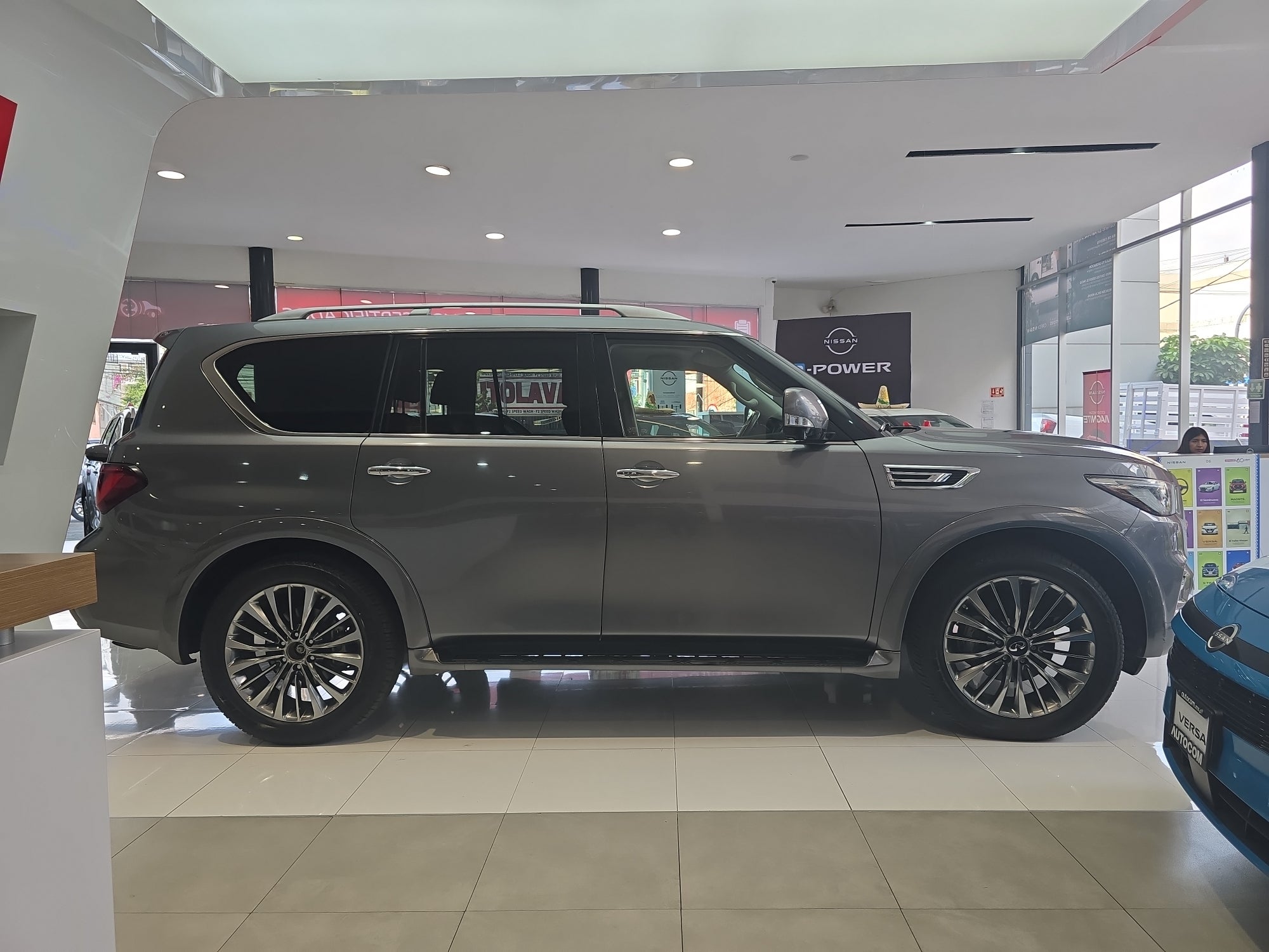2021 INFINITI QX80 5.6 4WD TA 7 PASAJEROS 21