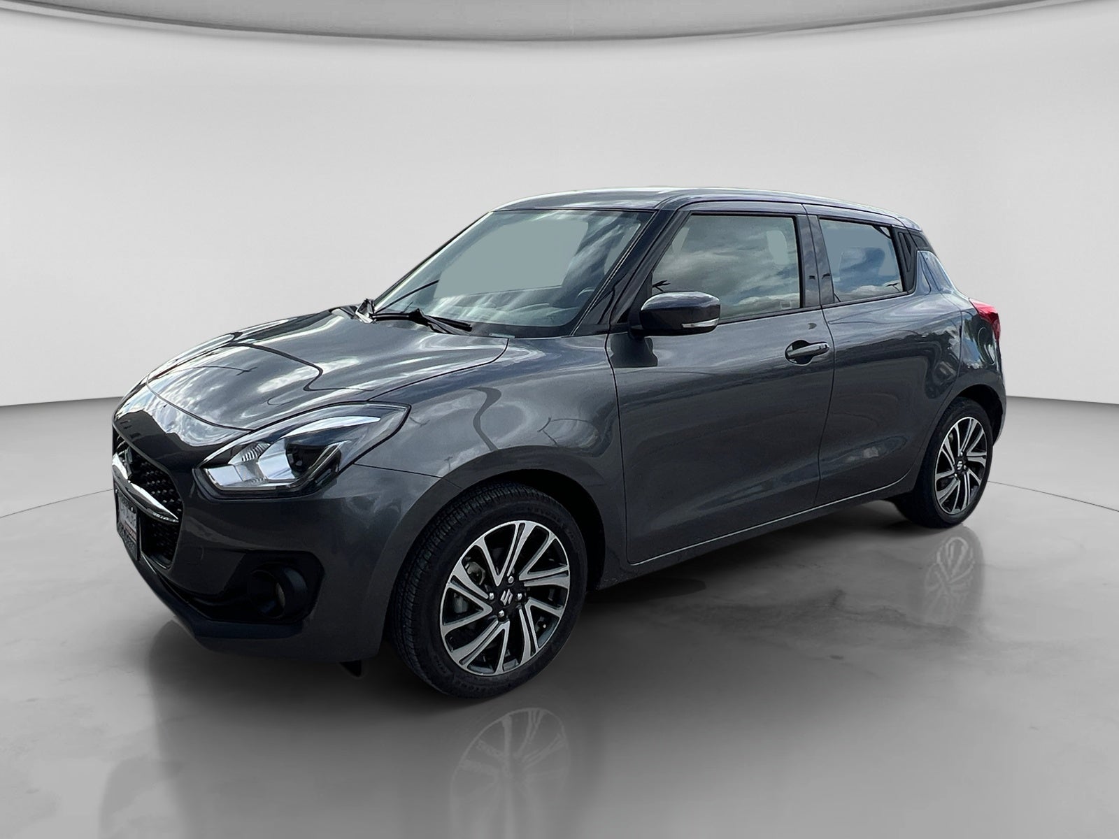 2022 SUZUKI SWIFT GLX 5MT