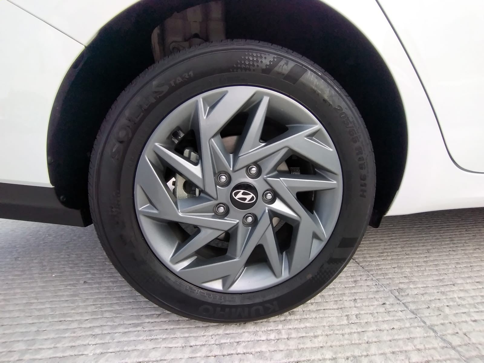 2026 Hyundai ELANTRA GLS PREMIUM DCT HEV