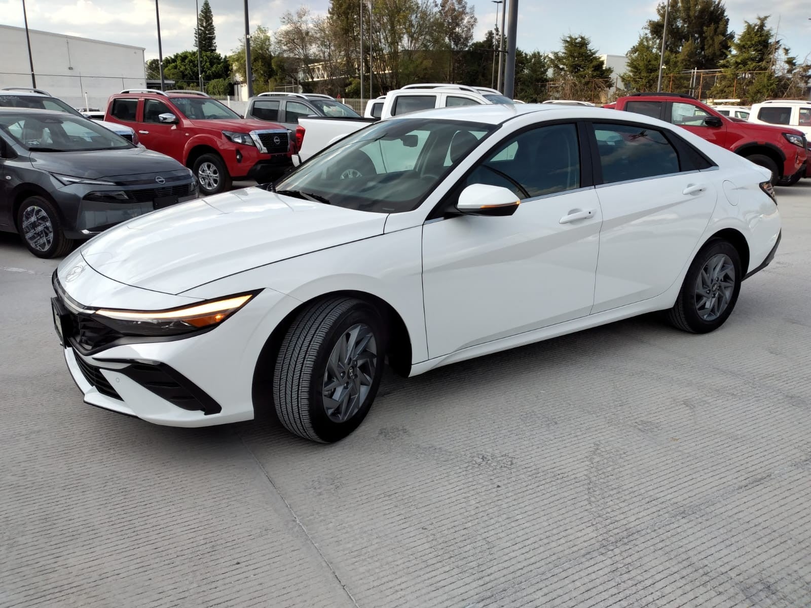 2026 Hyundai ELANTRA GLS PREMIUM DCT HEV