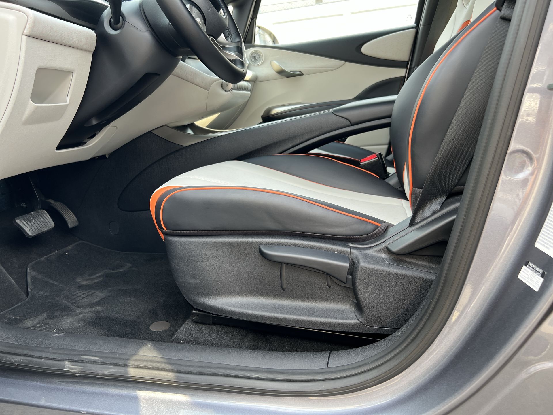 2024 BYD DOLPHIN BEV 45KWH GS