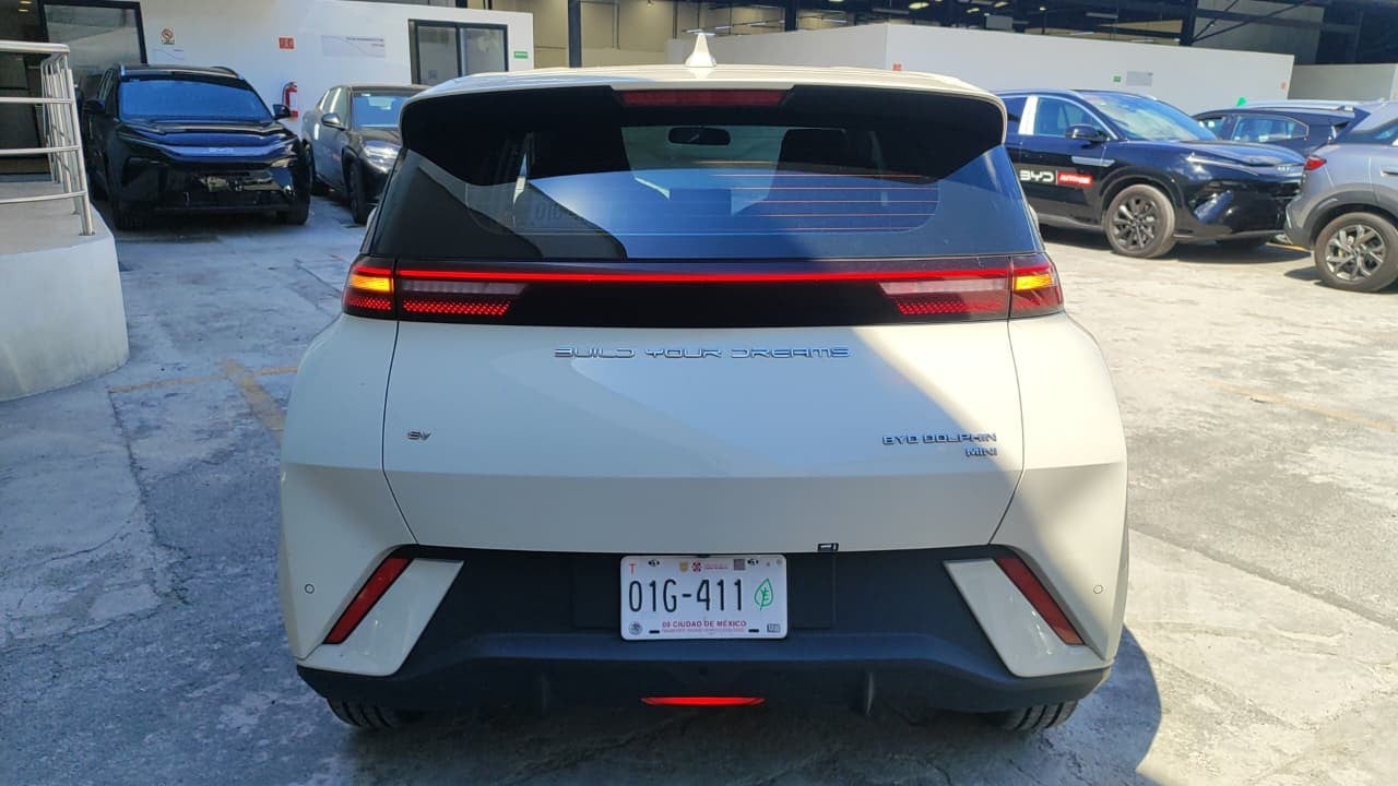 2025 BYD DOLPHIN MINI 4 SEATS 380KM