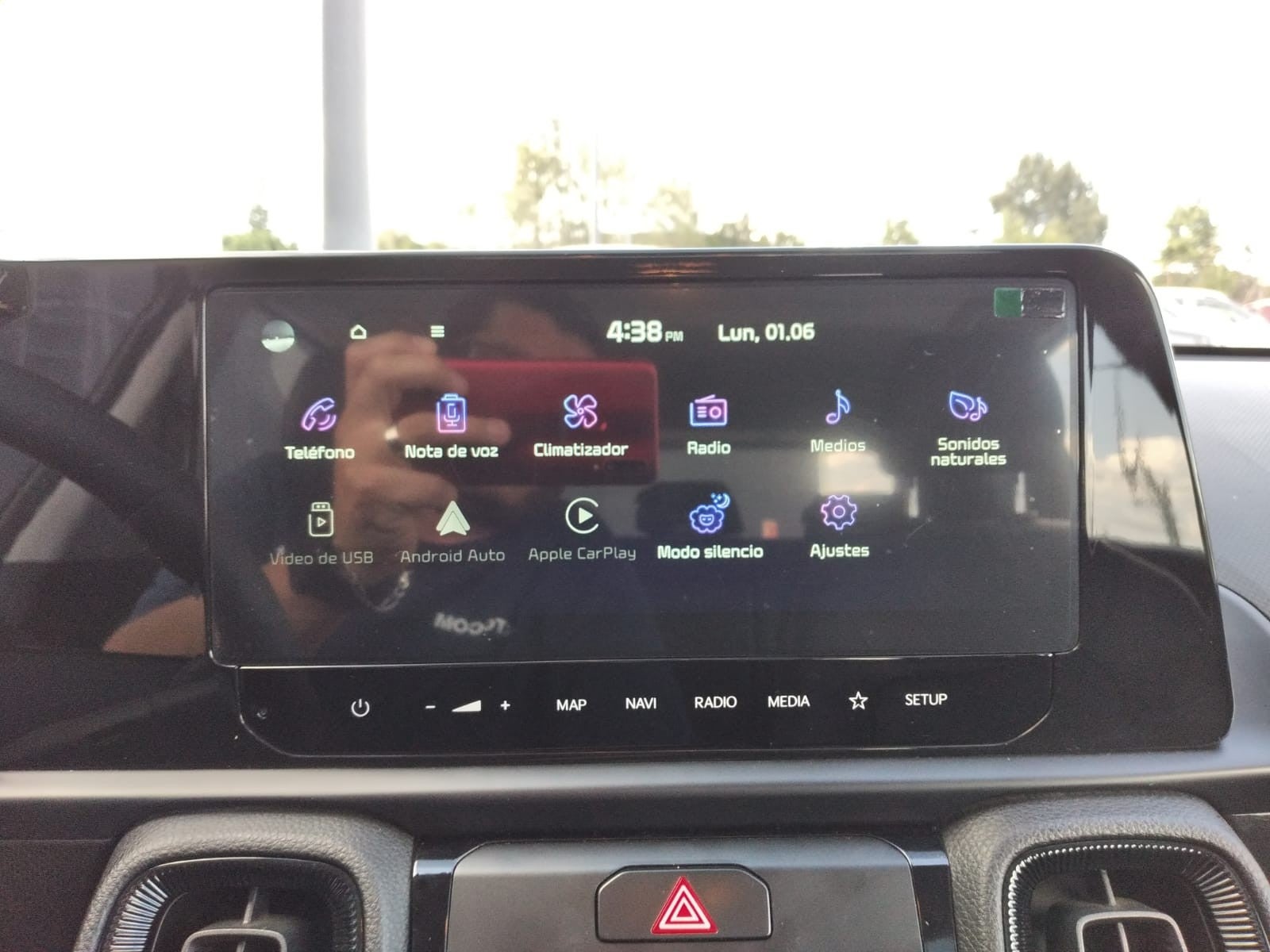2024 Kia SONET SX IVT