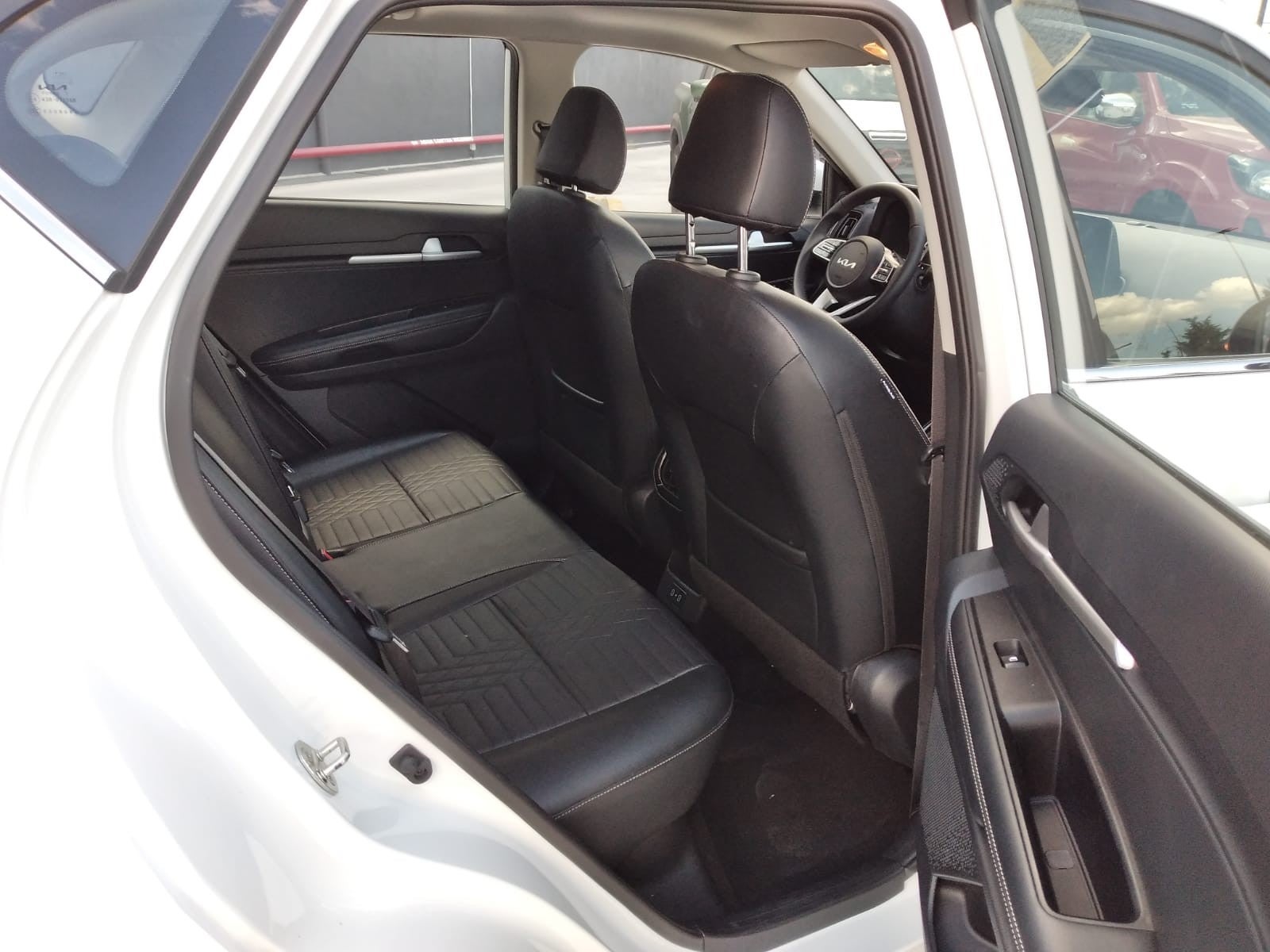 2024 Kia SONET SX IVT