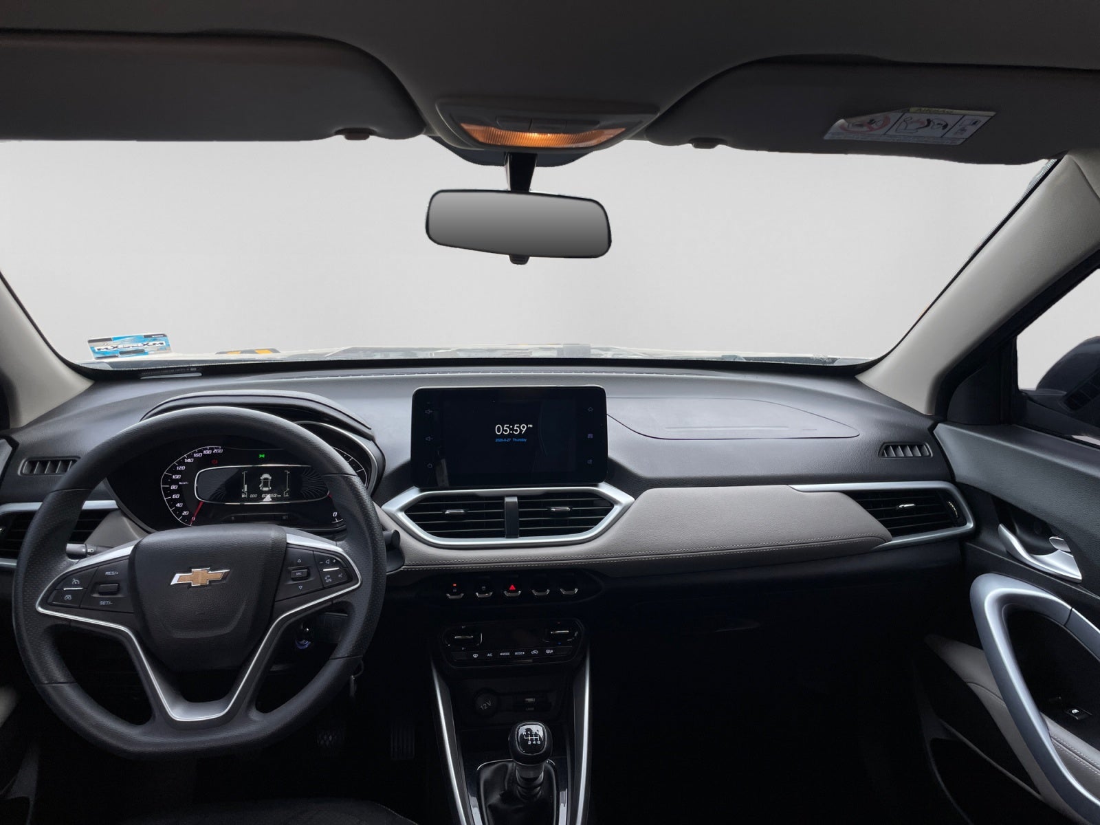 2023 Chevrolet GROOVE LT MT