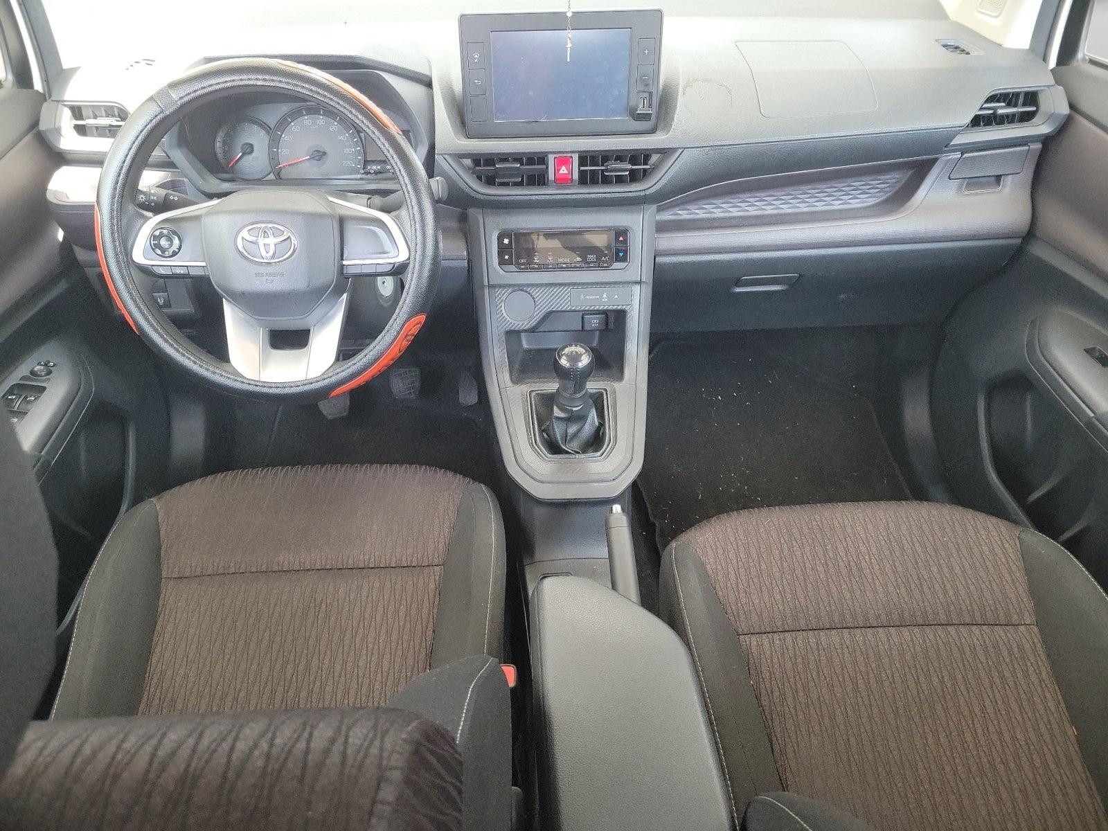 2023 Toyota AVANZA LE MT