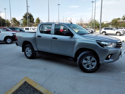 2020 Toyota HILUX D-CAB SR 5MT 4X2