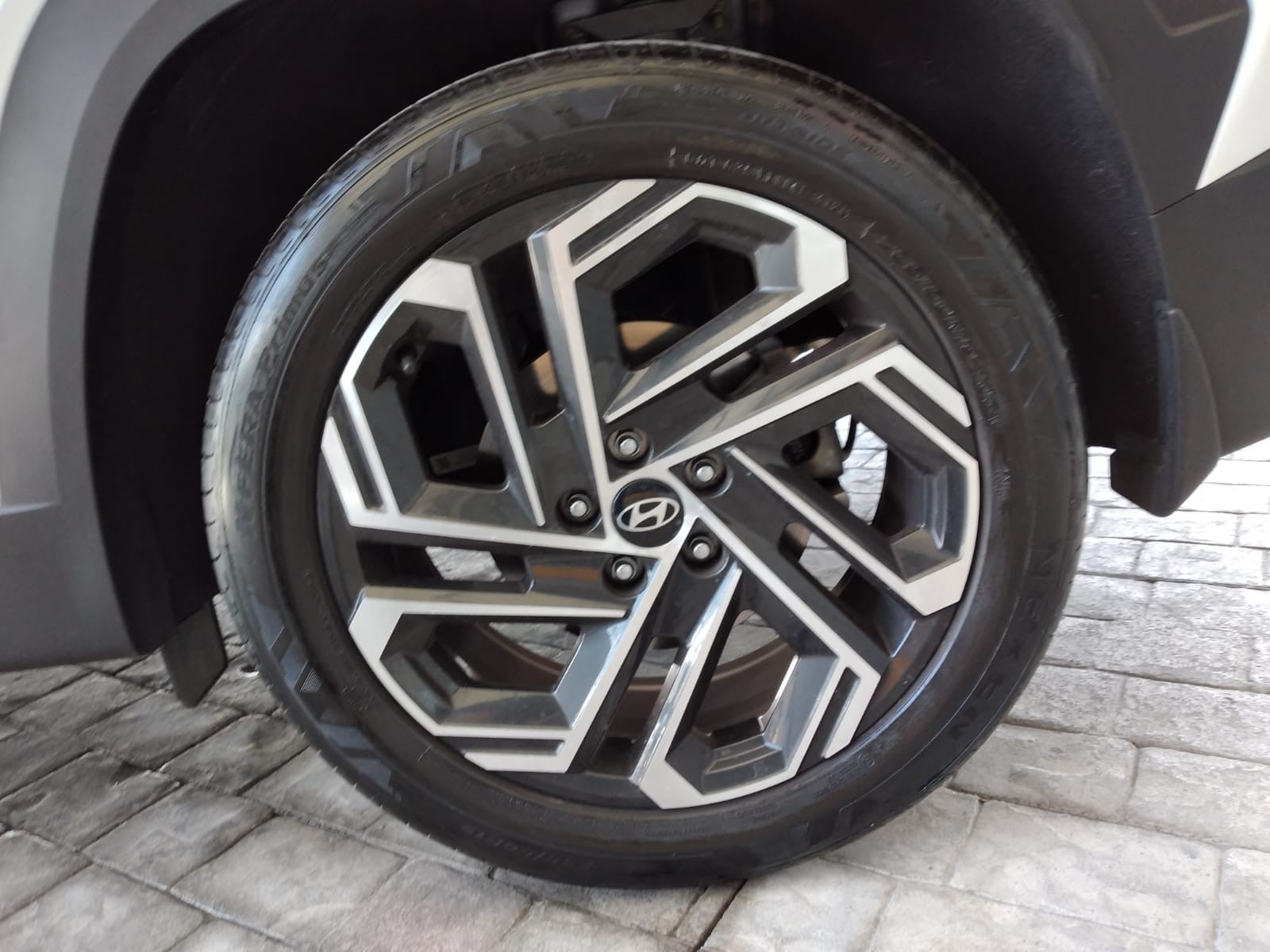 2025 Hyundai TUCSON LIMITED TECH