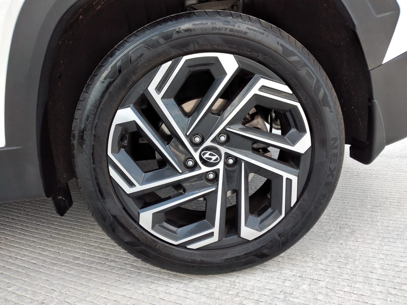 2025 Hyundai TUCSON LIMITED TECH