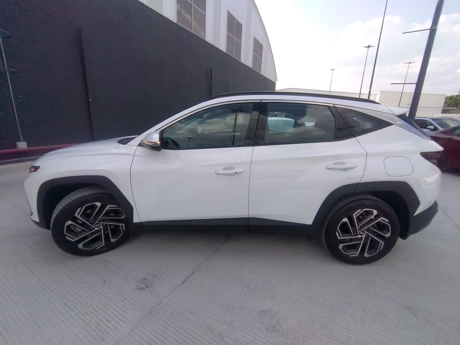 2025 Hyundai TUCSON LIMITED TECH