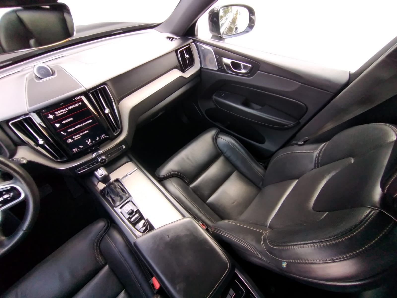 2019 Volvo XC60 INSCRIPTION T6 AWD