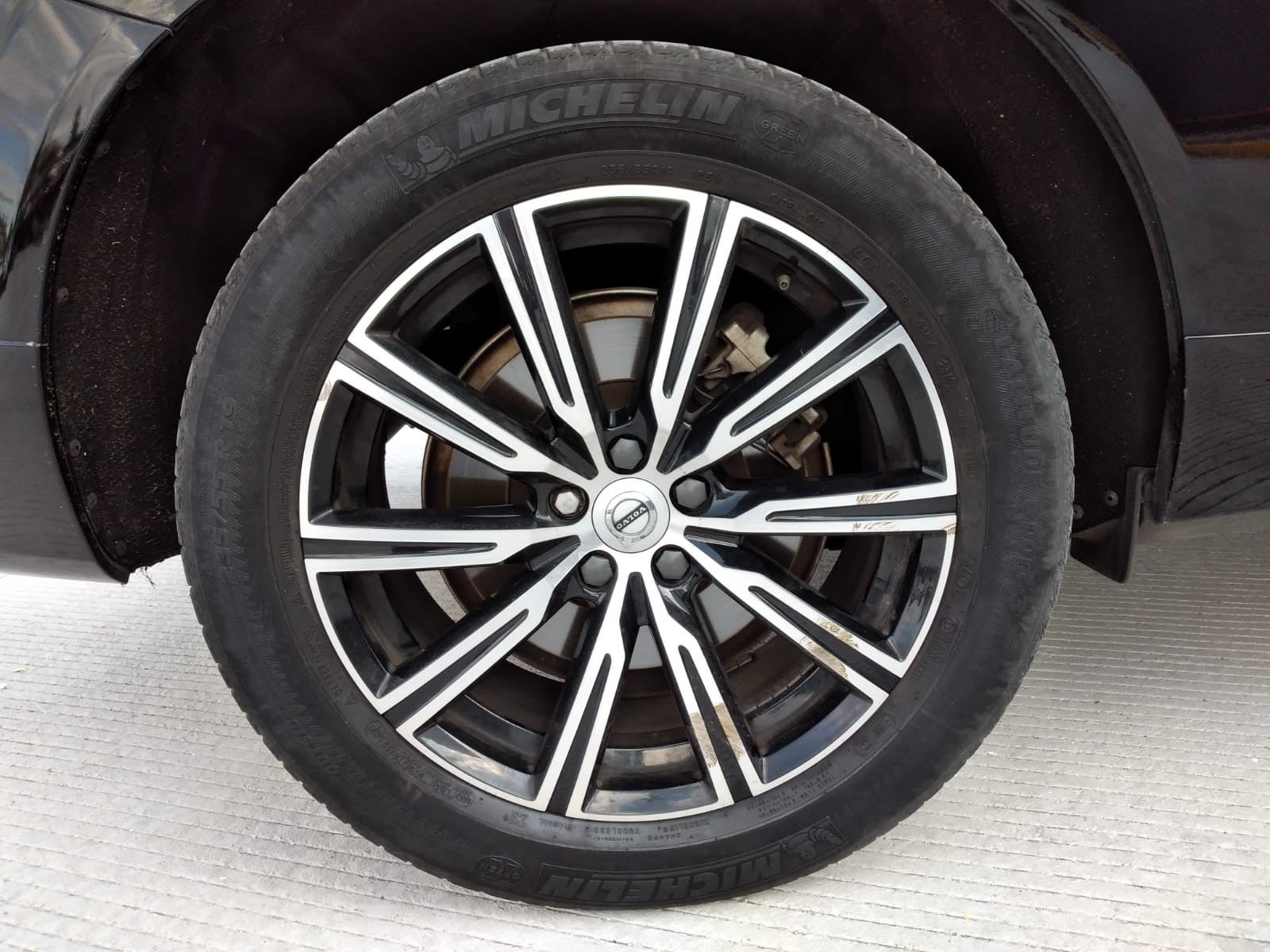 2019 Volvo XC60 INSCRIPTION T6 AWD
