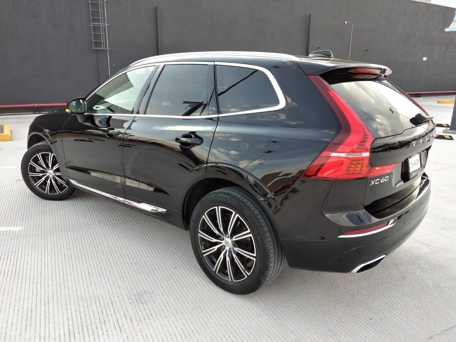 2019 Volvo XC60 INSCRIPTION T6 AWD