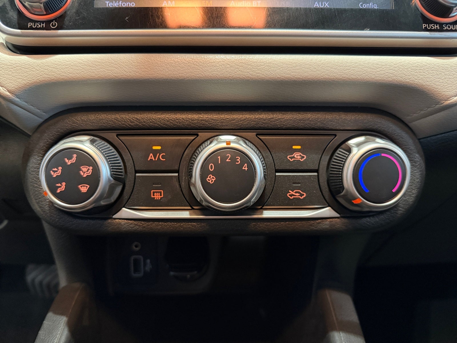 2020 Nissan VERSA ADVANCE CVT