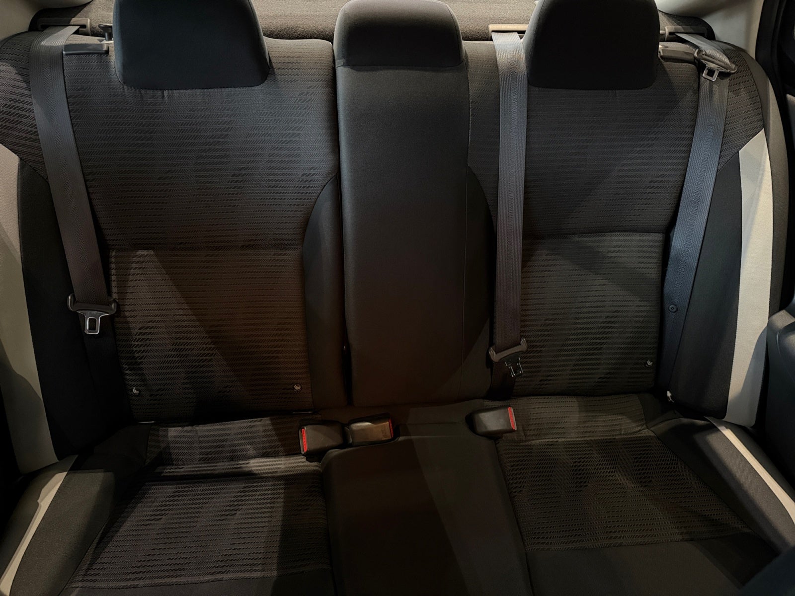 2020 Nissan VERSA ADVANCE CVT