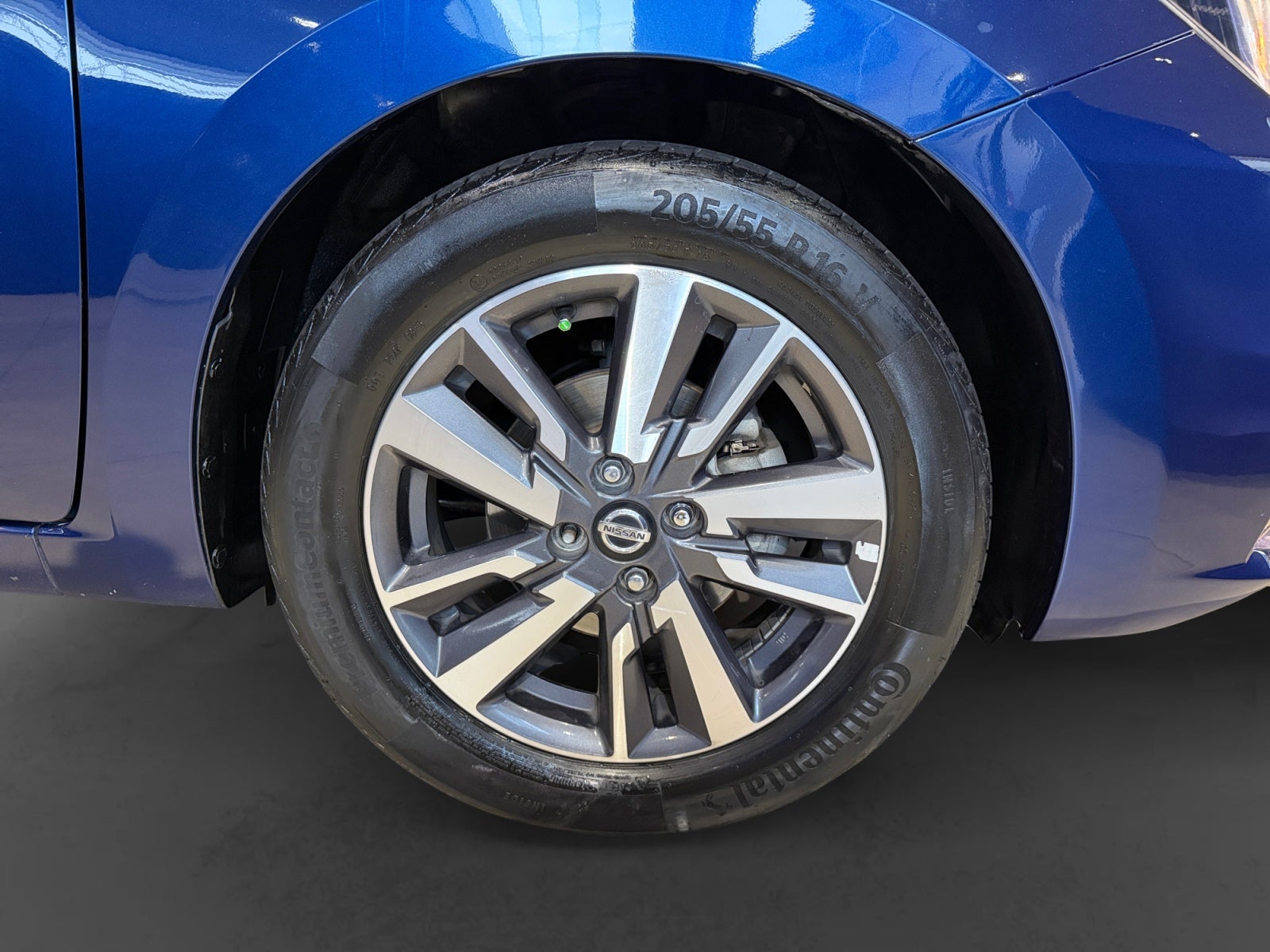 2020 Nissan VERSA ADVANCE CVT