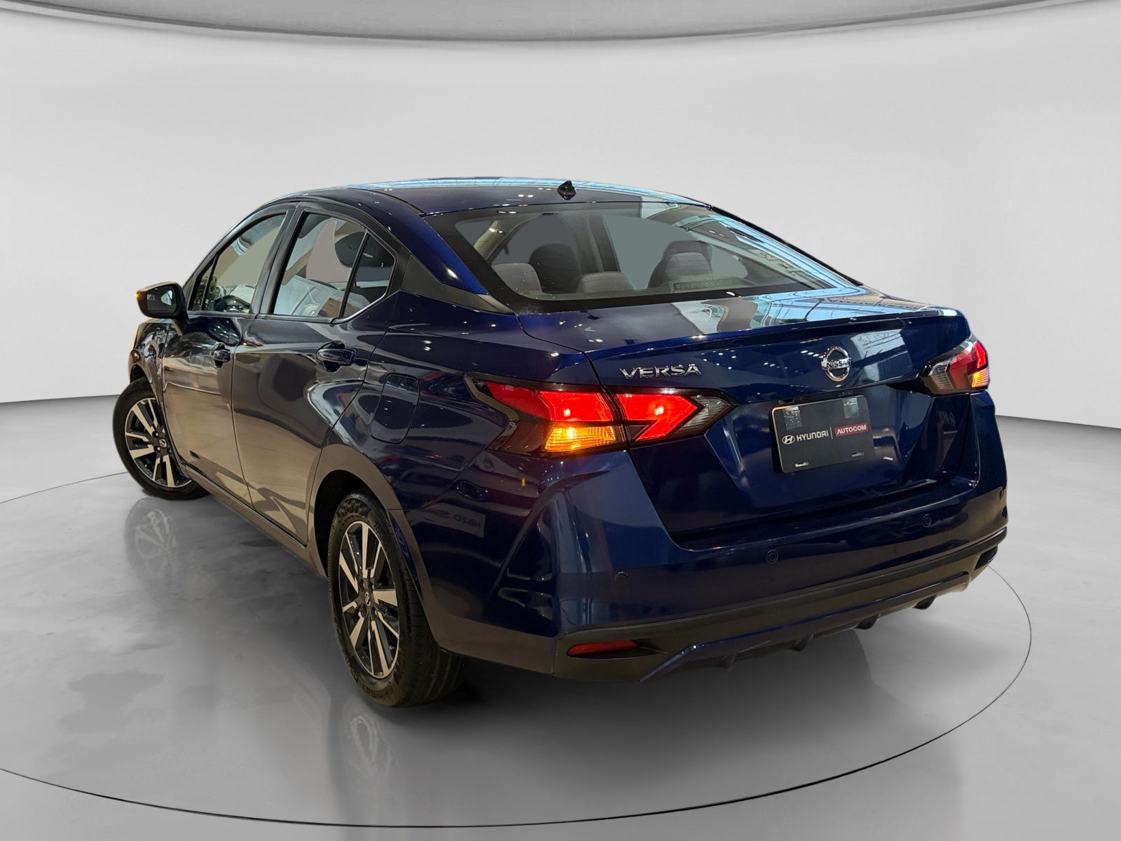 2020 Nissan VERSA ADVANCE CVT