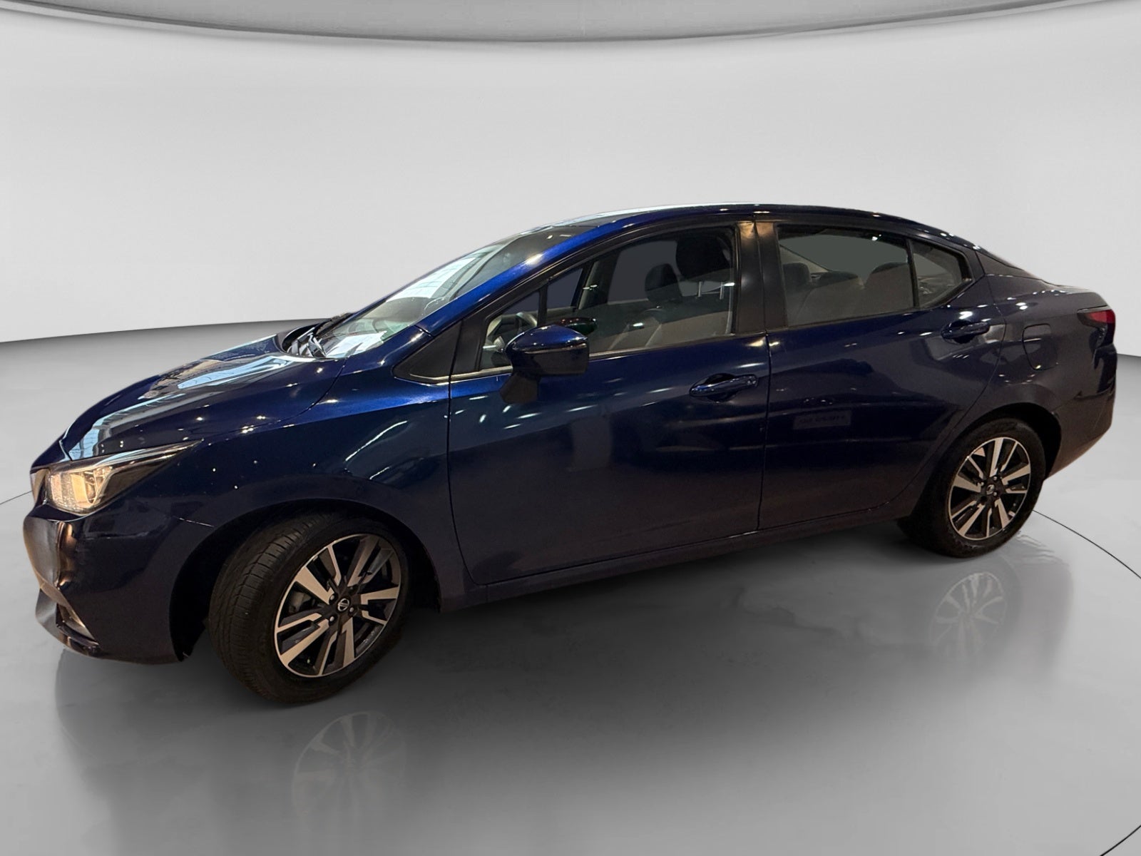 2020 Nissan VERSA ADVANCE CVT