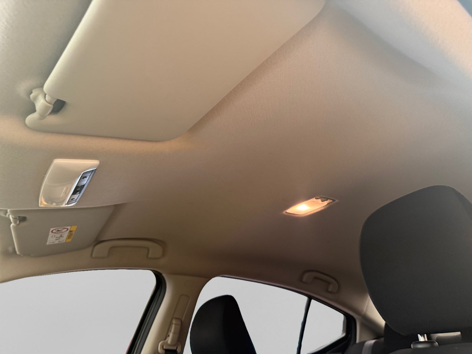 2022 Nissan VERSA SENSE CVT 22