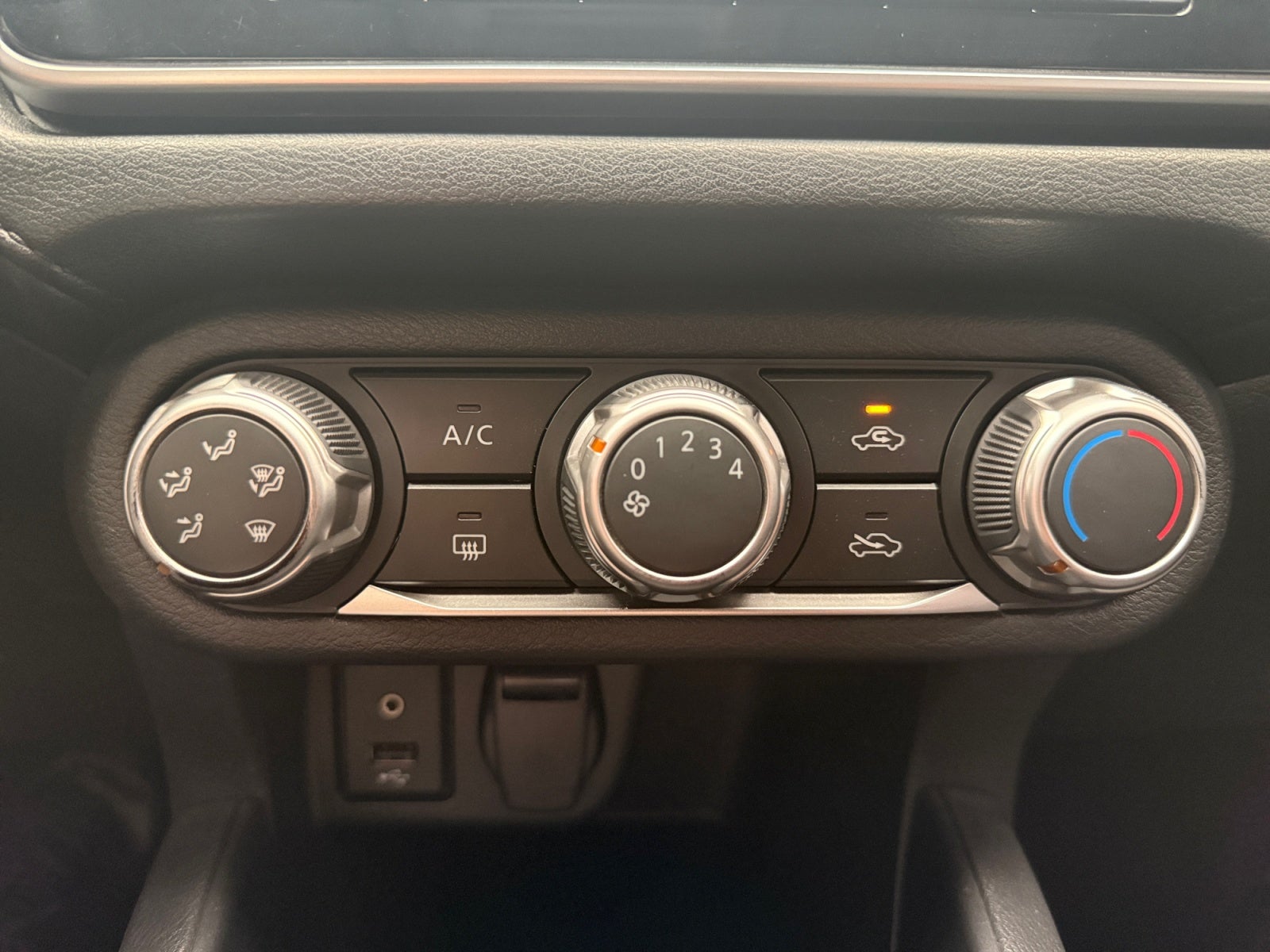 2022 Nissan VERSA SENSE CVT 22