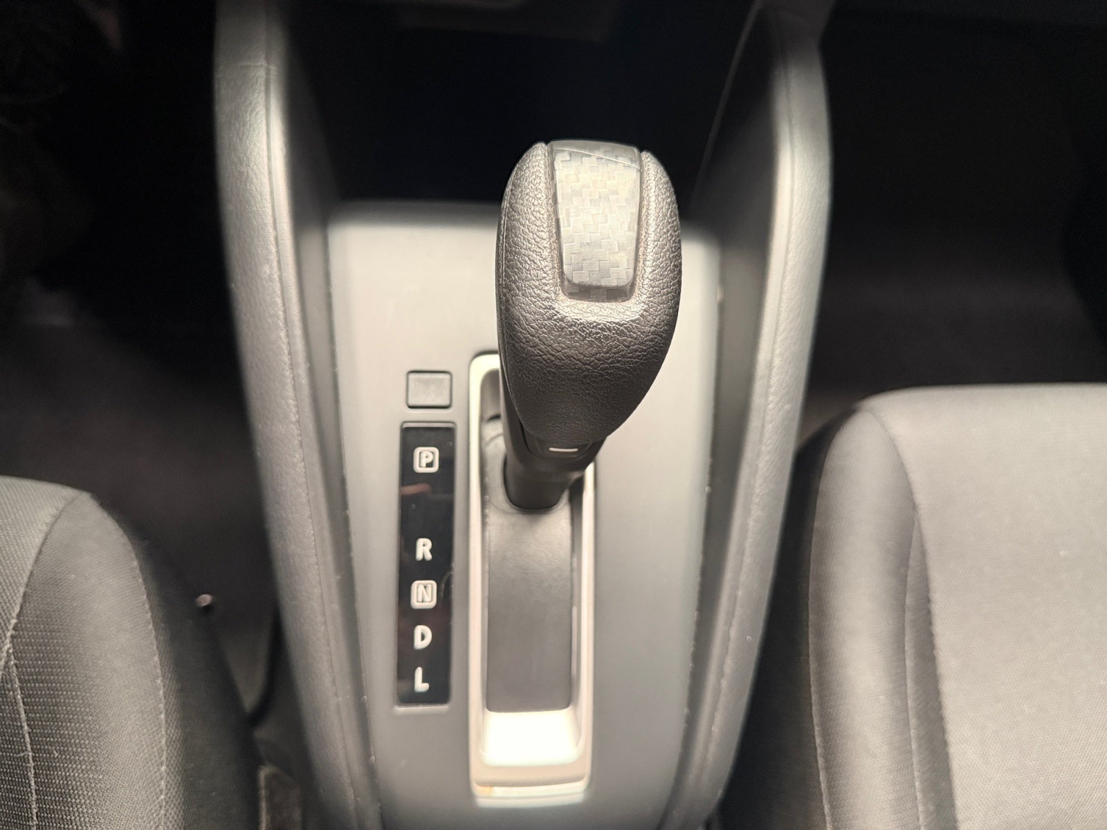 2022 Nissan VERSA SENSE CVT 22