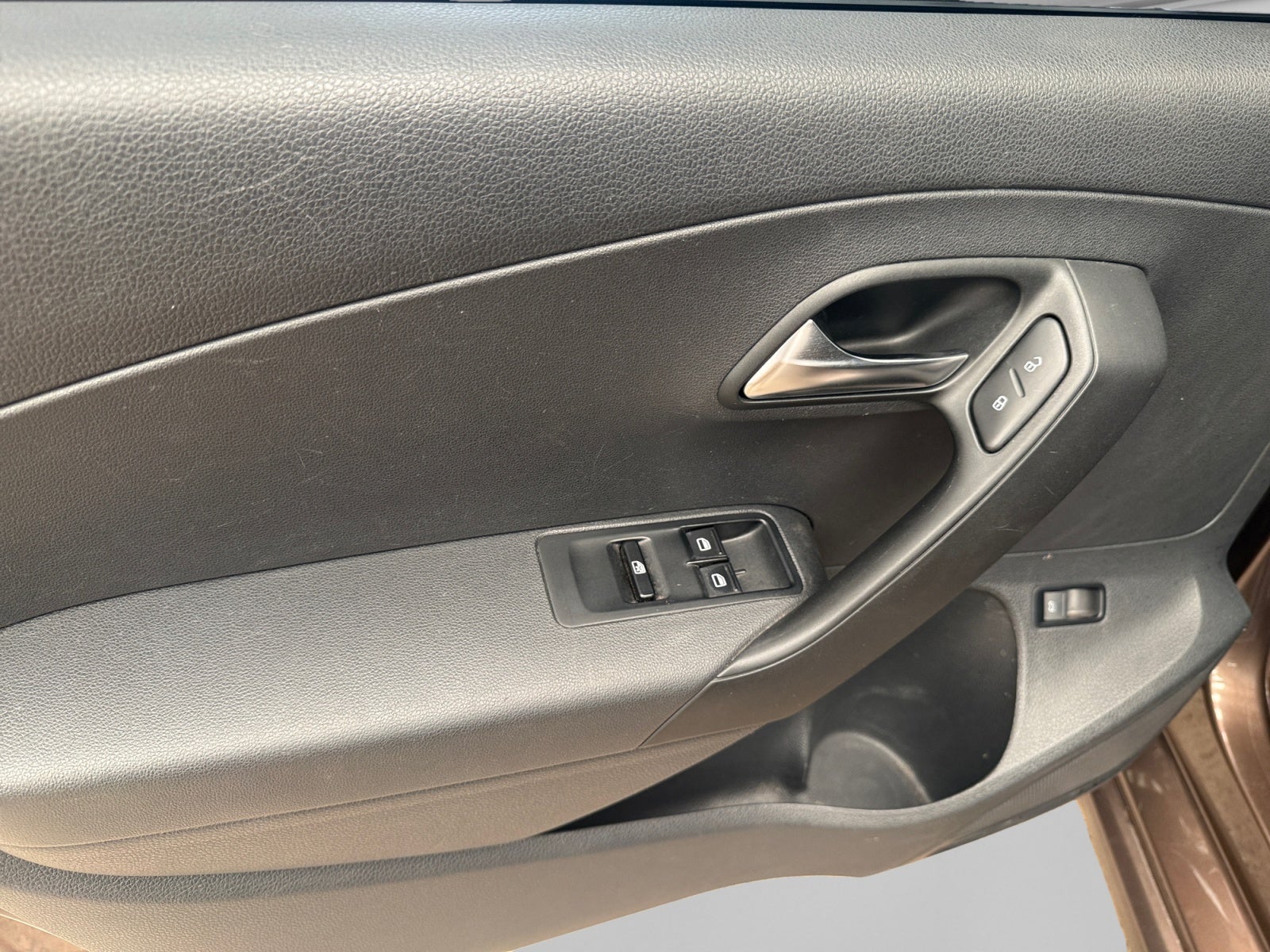 2017 Volkswagen VENTO STD.
