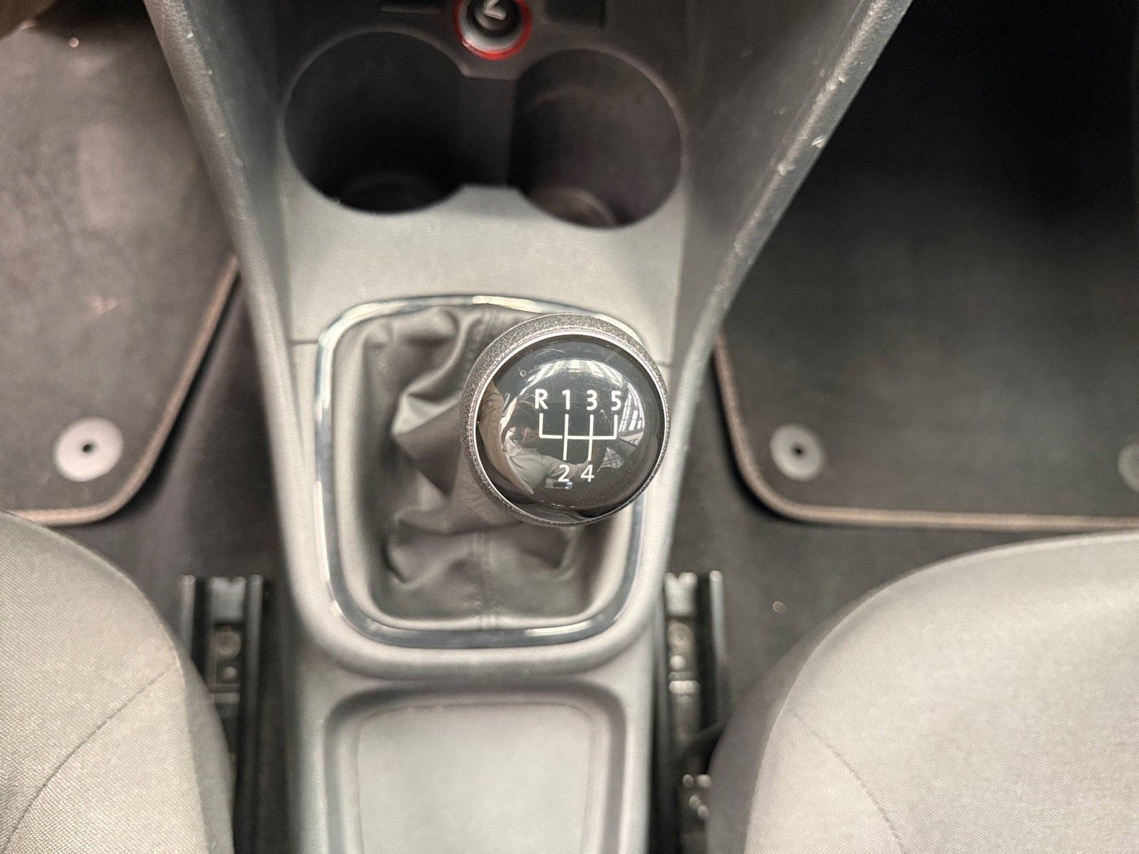 2017 Volkswagen VENTO STD.