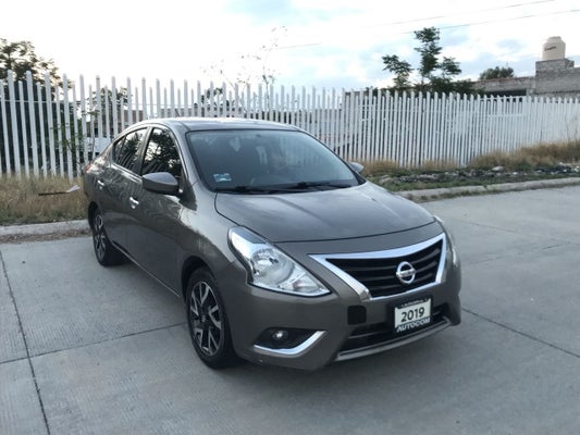  Nissan VERSA ADVANCE EN AC Morelia México