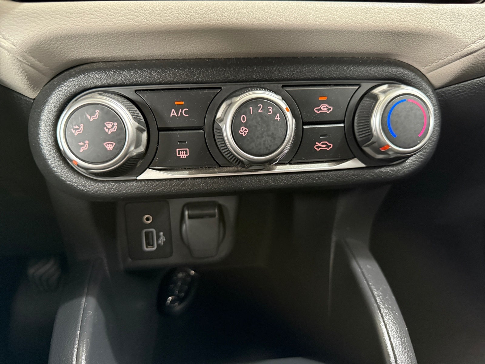 2018 Nissan MARCH ACTIVE AC MT