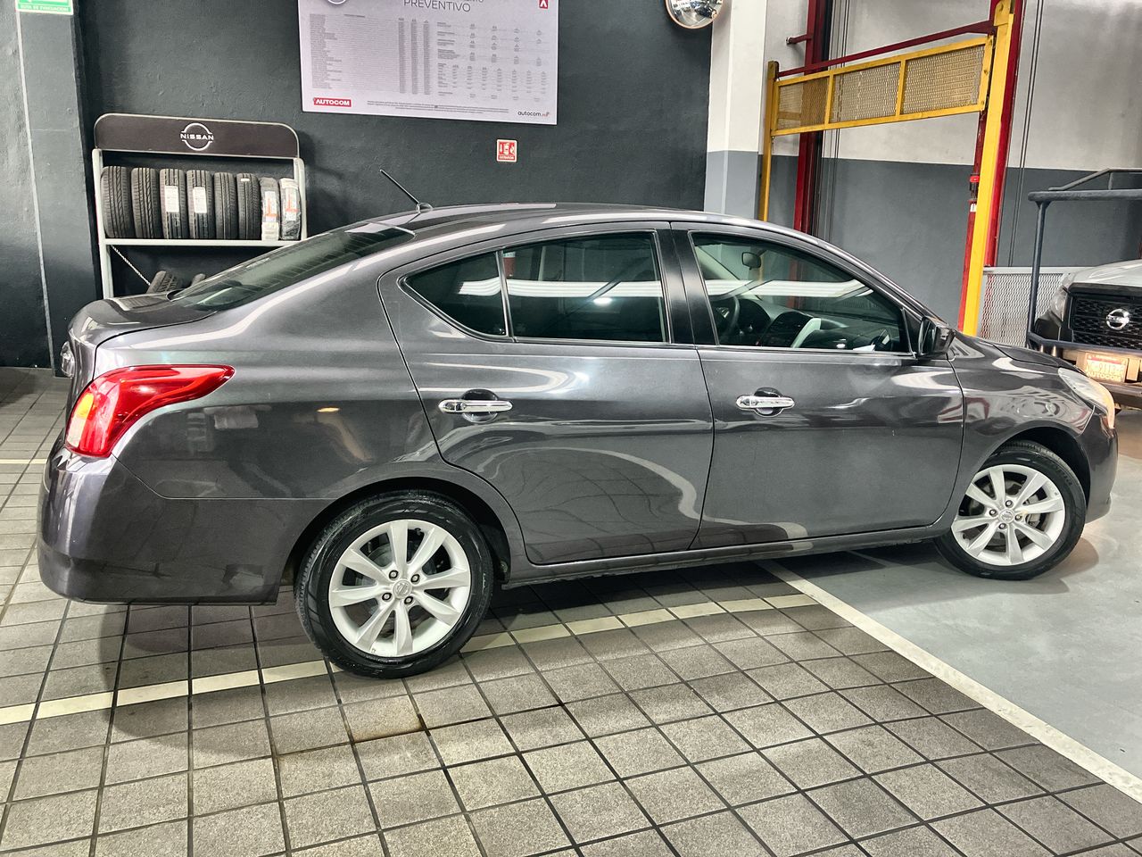 2018 Nissan VERSA ADVANCE AT AC