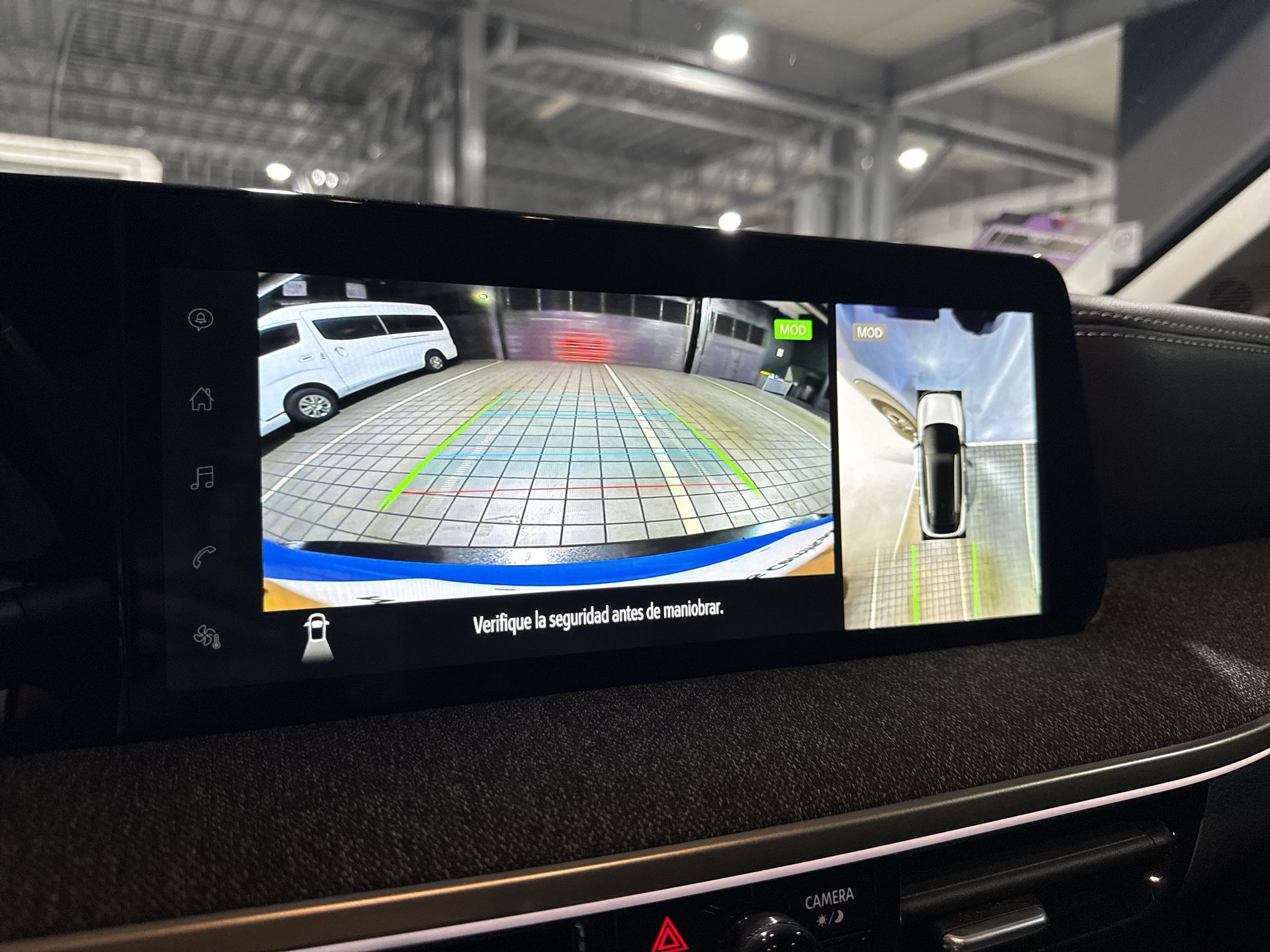 2025 Nissan KICKS PLATINUM CVT