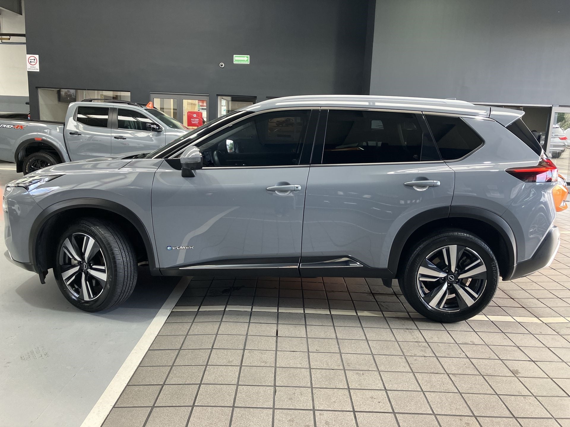 2023 Nissan X-TRAIL PLATINUM E-POWER 2 ROW 23