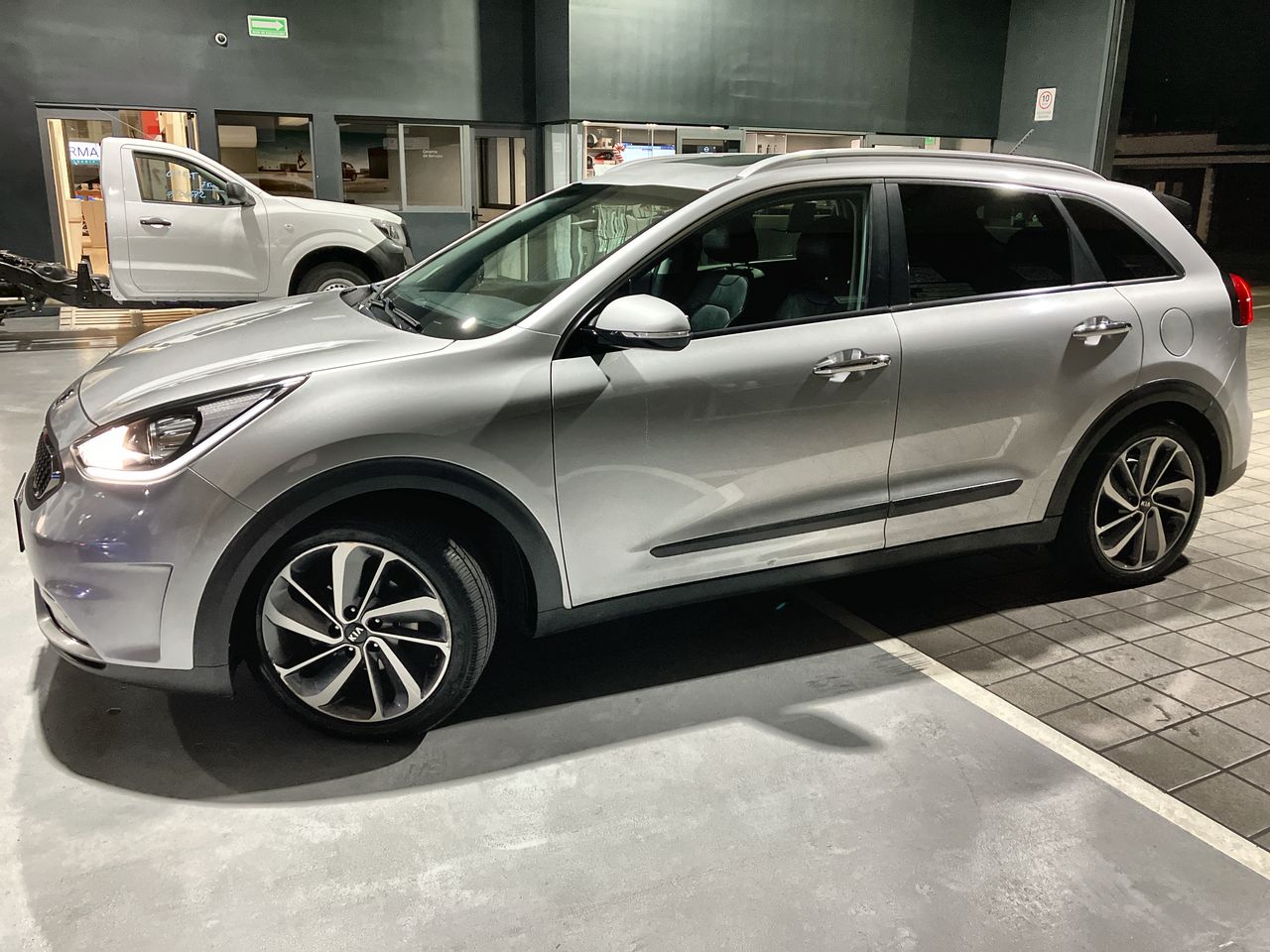 2017 Kia NIRO EX 1.6 DCT