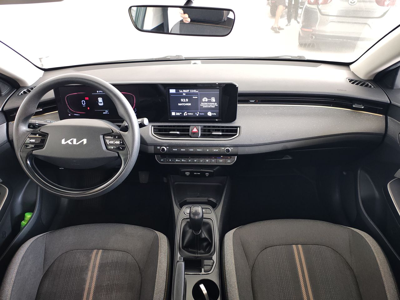 2024 Kia K3 EX MT