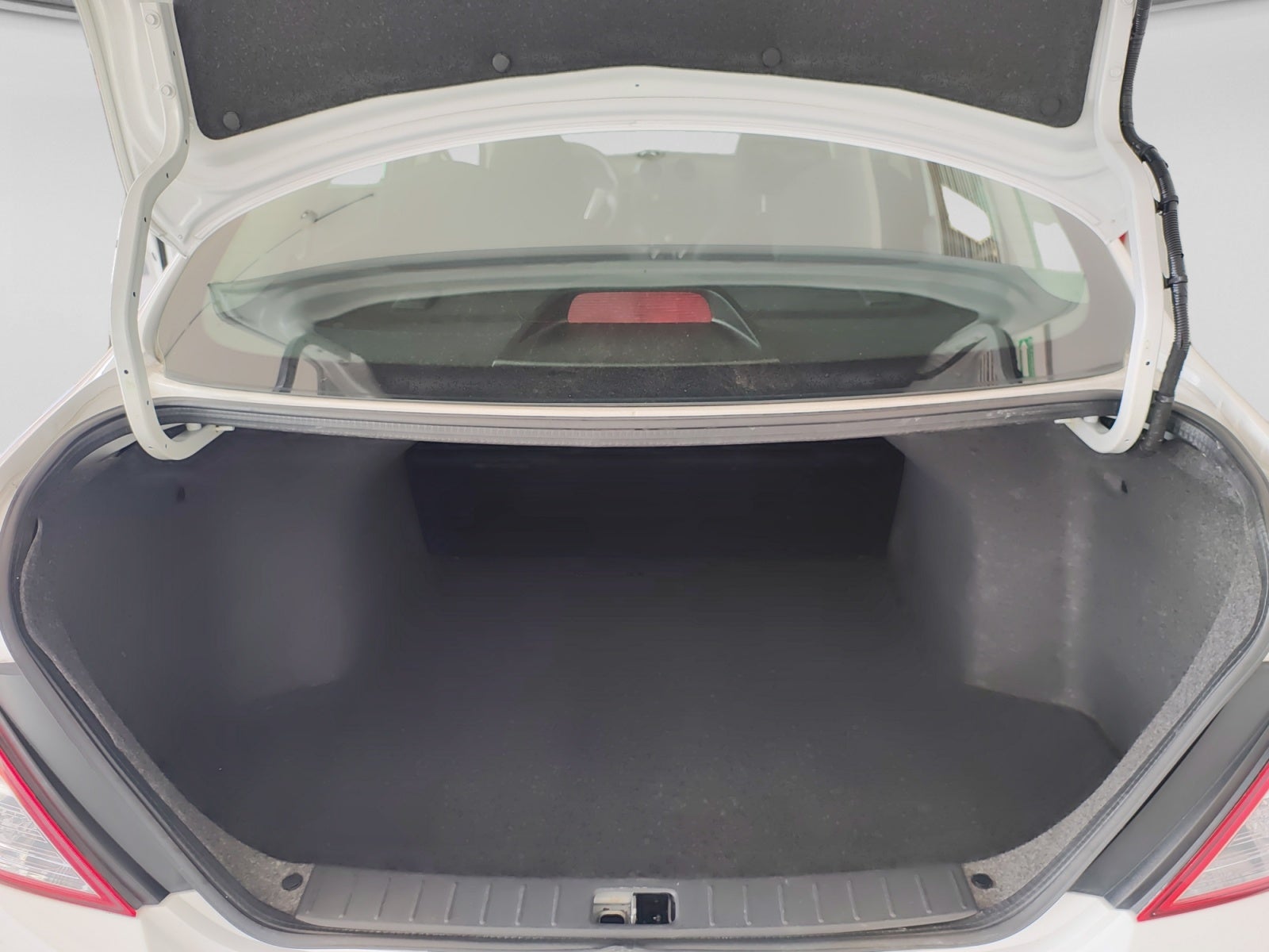 2019 Nissan VERSA MT AC 1.6L
