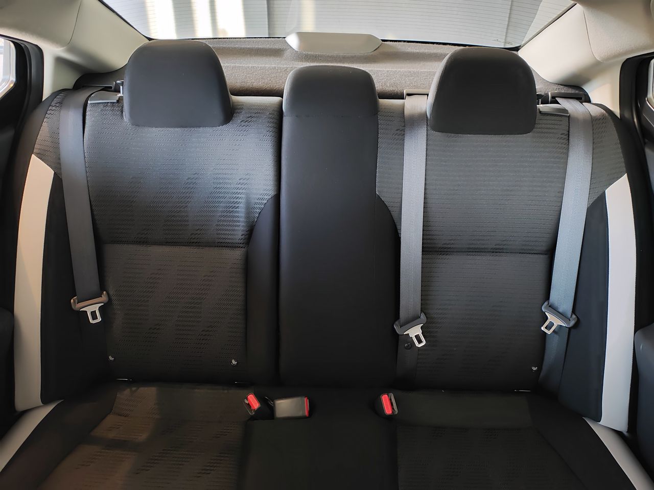 2021 Nissan VERSA ADVANCE MT 21