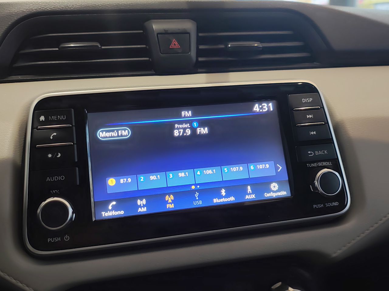 2022 Nissan VERSA ADVANCE CVT 22