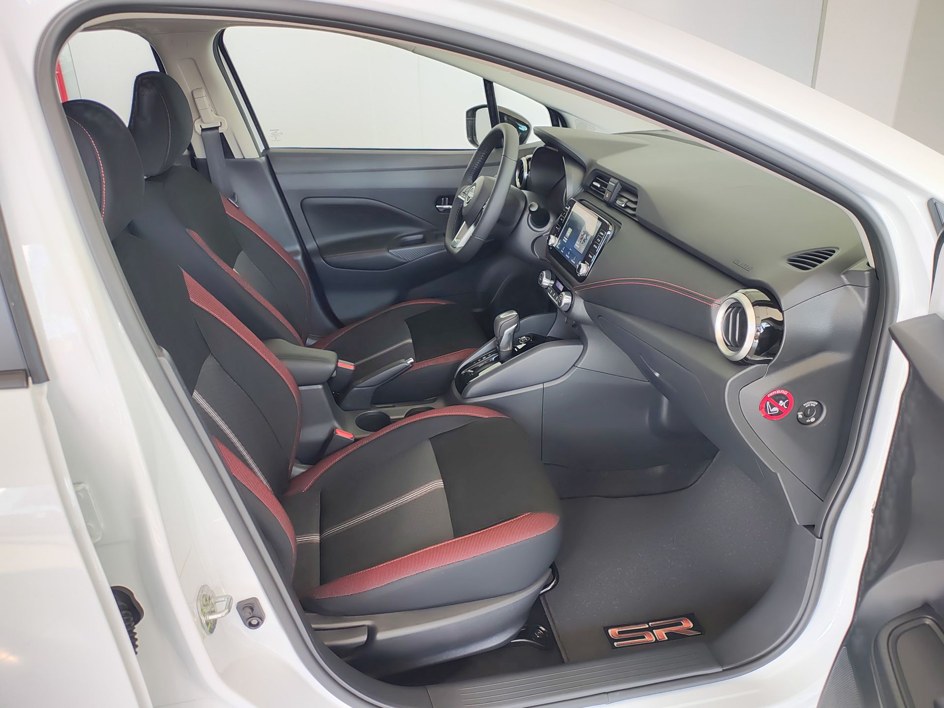 2025 Nissan VERSA SR CVT 25