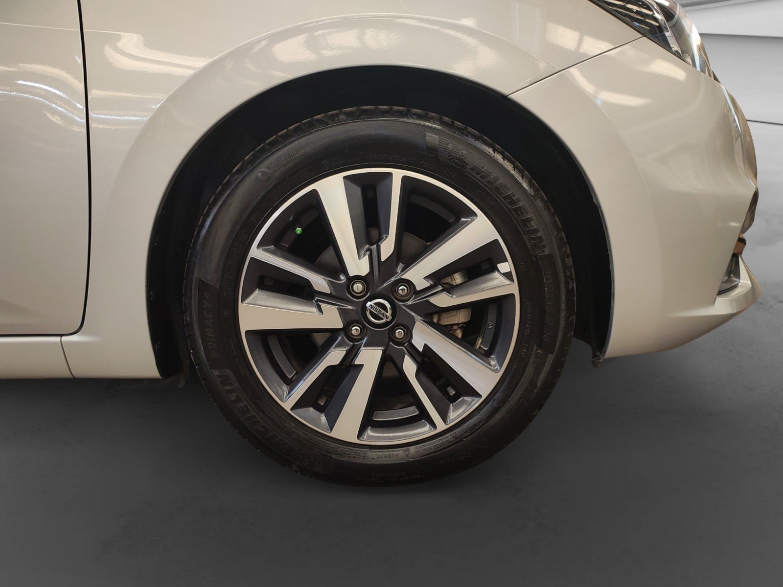 2022 Nissan VERSA ADVANCE CVT 22