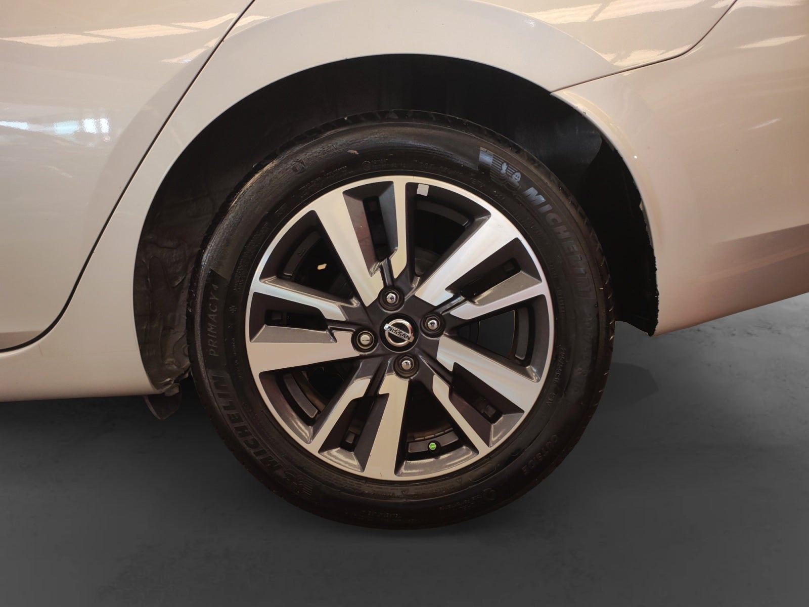 2022 Nissan VERSA ADVANCE CVT 22