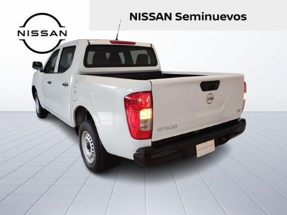 2020 Nissan NP300 DOBLE CABINA SE TM AC PAQ SEG 6VEL