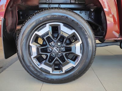 2024 Nissan FRONTIER FRONTIER LE TA 24