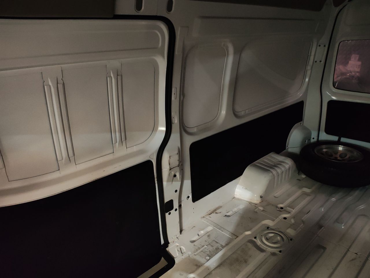 2024 Nissan URVAN URVAN PANEL AMPLIA AA