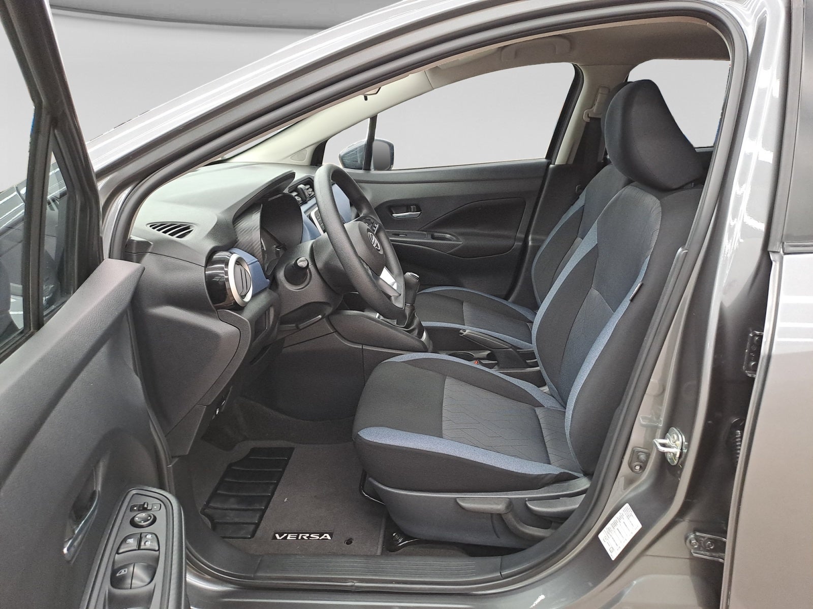 2024 Nissan VERSA ADVANCE MT 24