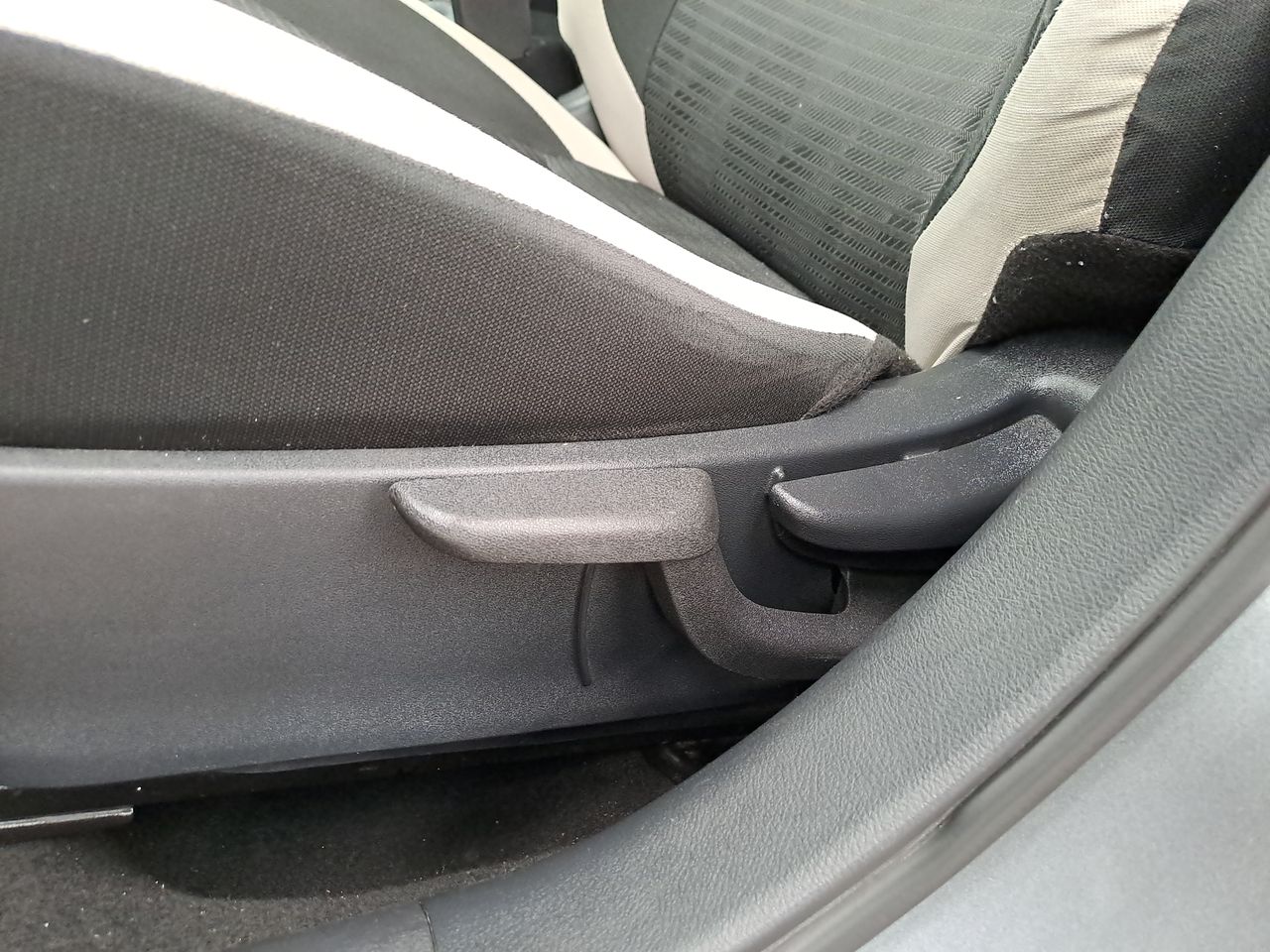 2021 Nissan VERSA ADVANCE CVT 21