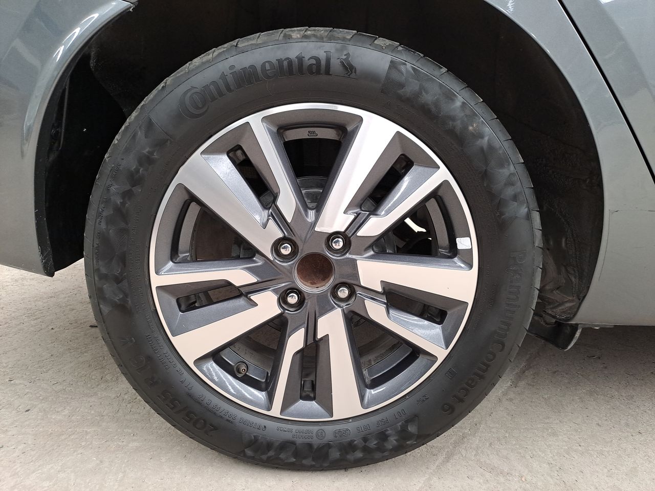 2021 Nissan VERSA ADVANCE CVT 21