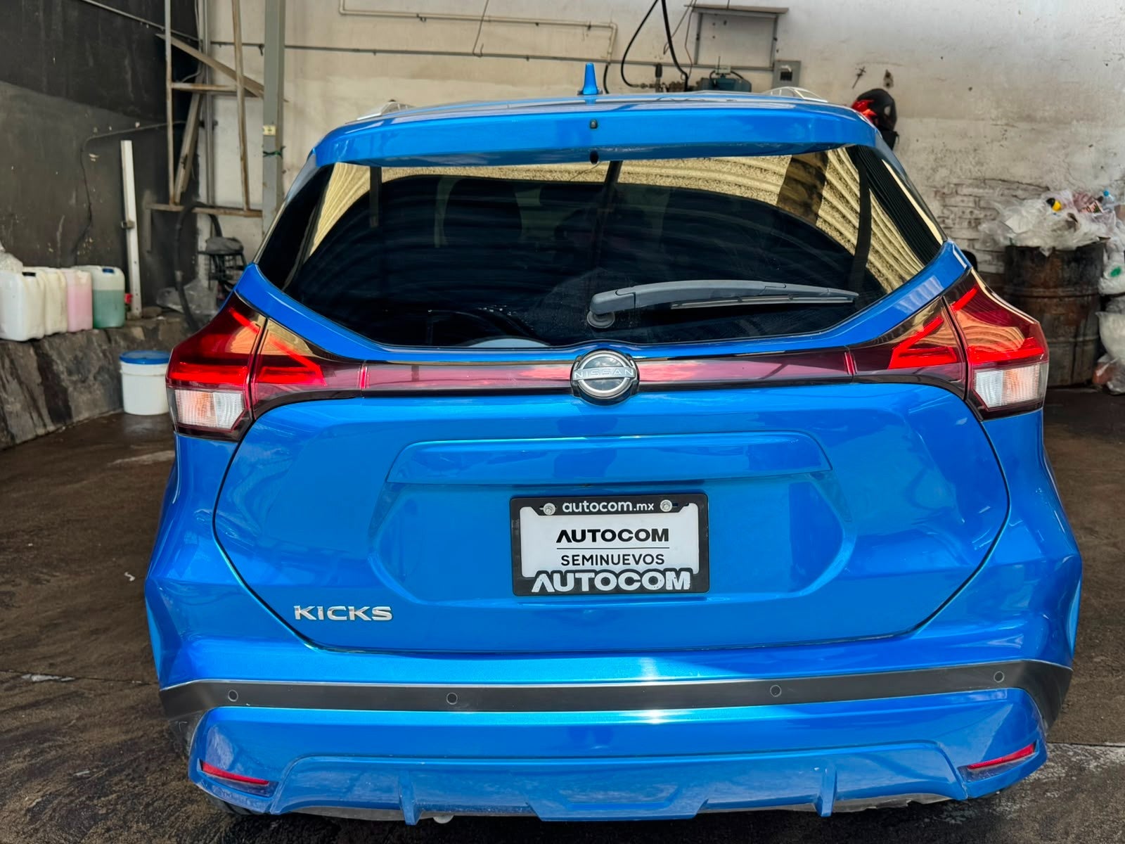 2023 Nissan KICKS KICKS PLATINUM CVT NEGRO