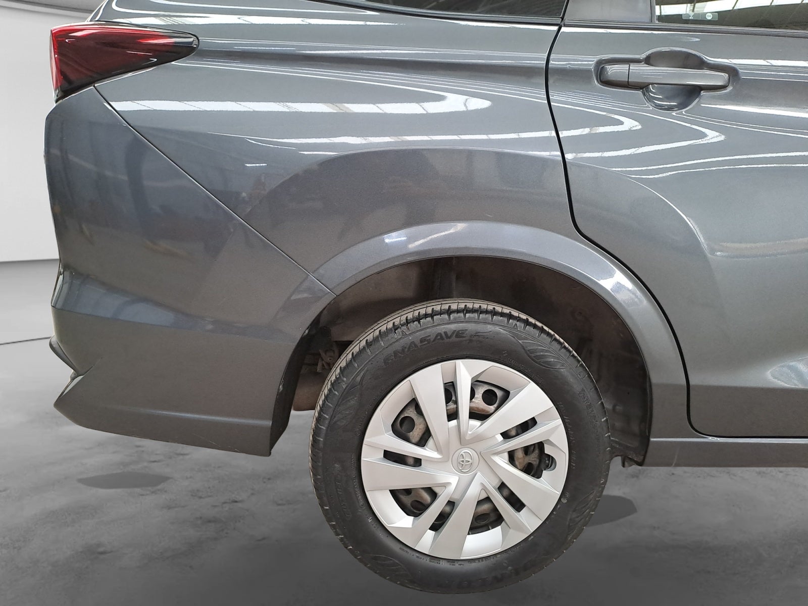 2022 Toyota AVANZA LE MT