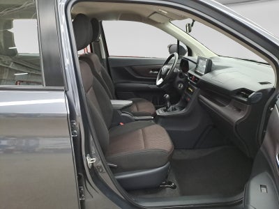 2022 Toyota AVANZA LE MT