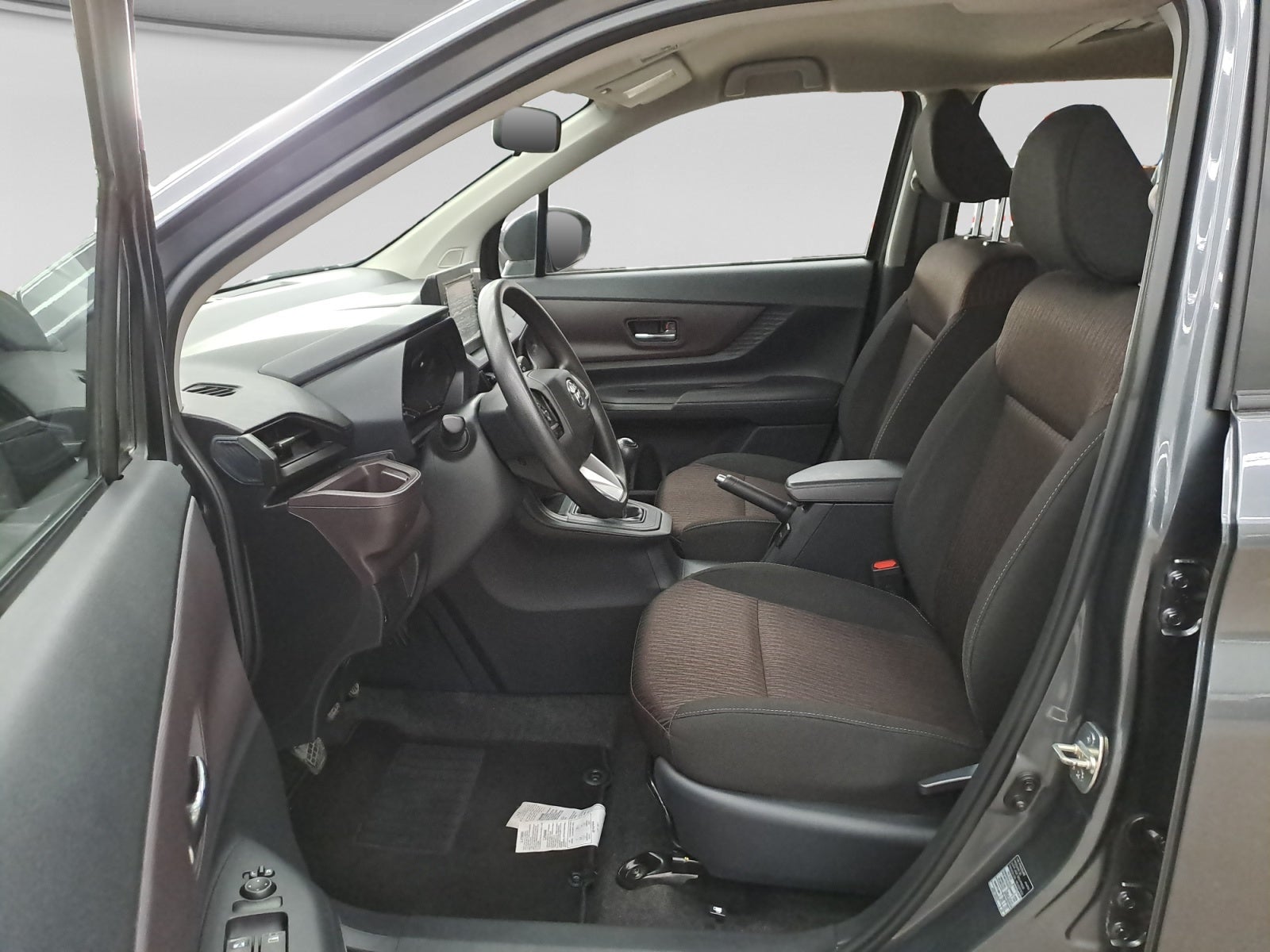 2022 Toyota AVANZA LE MT